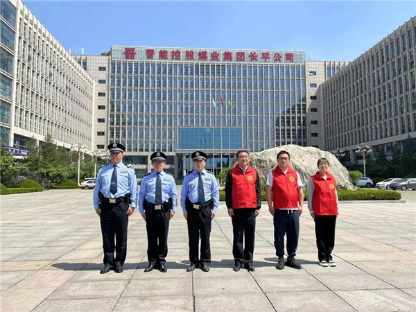 “新枫警”.jpg