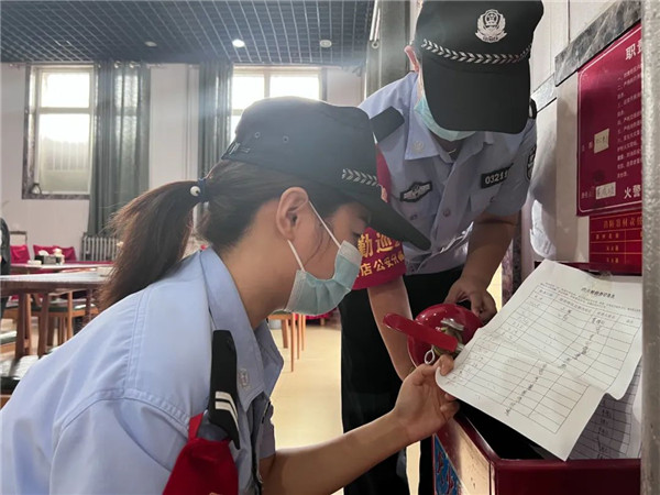 “女子战队”4.jpg