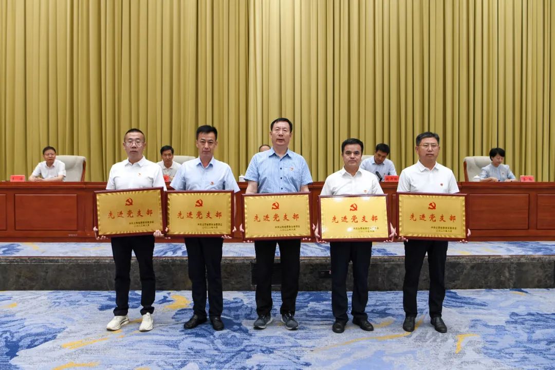 1689393964341092455.jpg 105.jpg