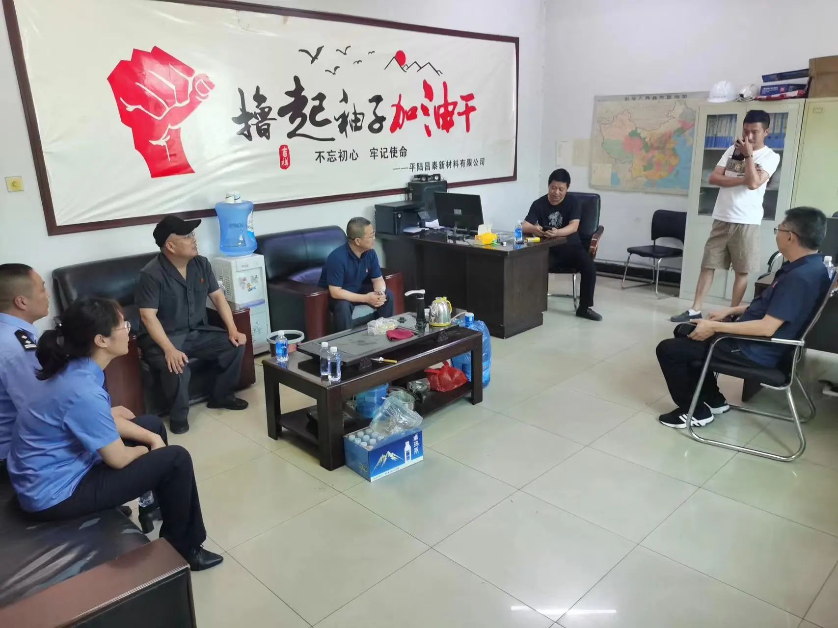 1694569746130944.jpg 1694569746130944.jpg