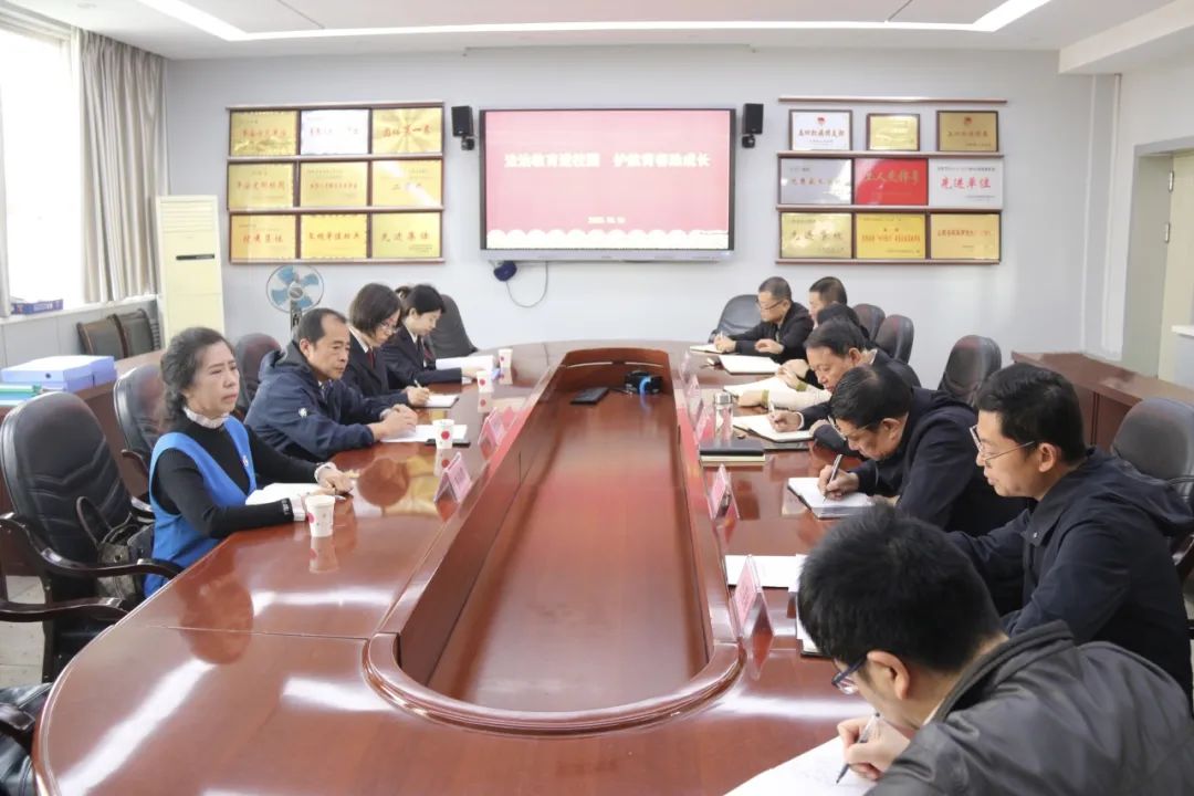 1697594022595096958.jpg 640 (41).jpg