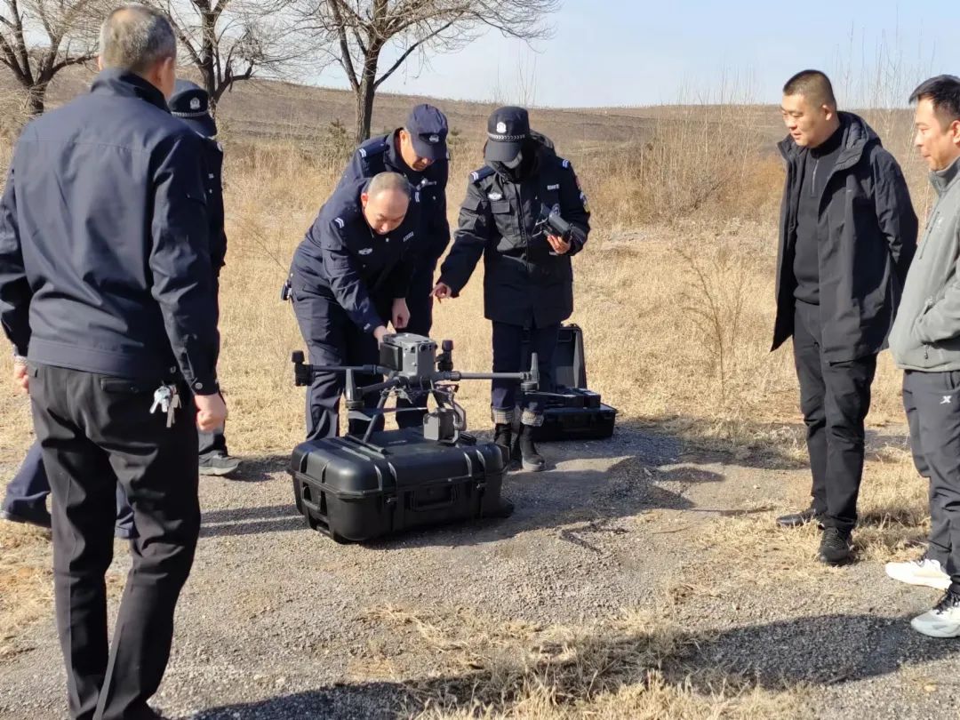 1702265100912010435.jpg 1702265100912010435.jpg