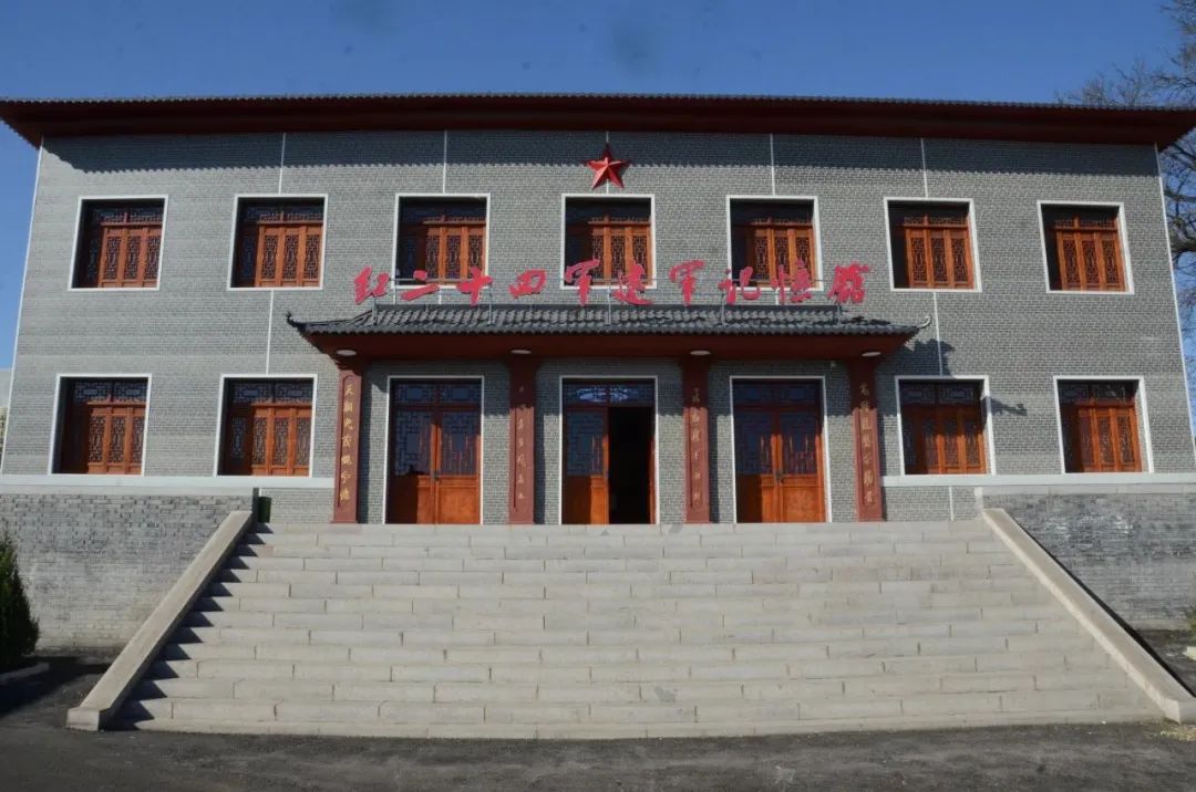 1708677329190055393.jpg 640 (37).jpg