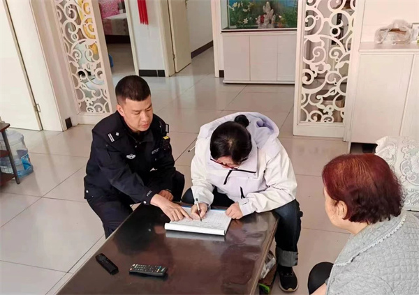 示范警务室巡展2.jpg
