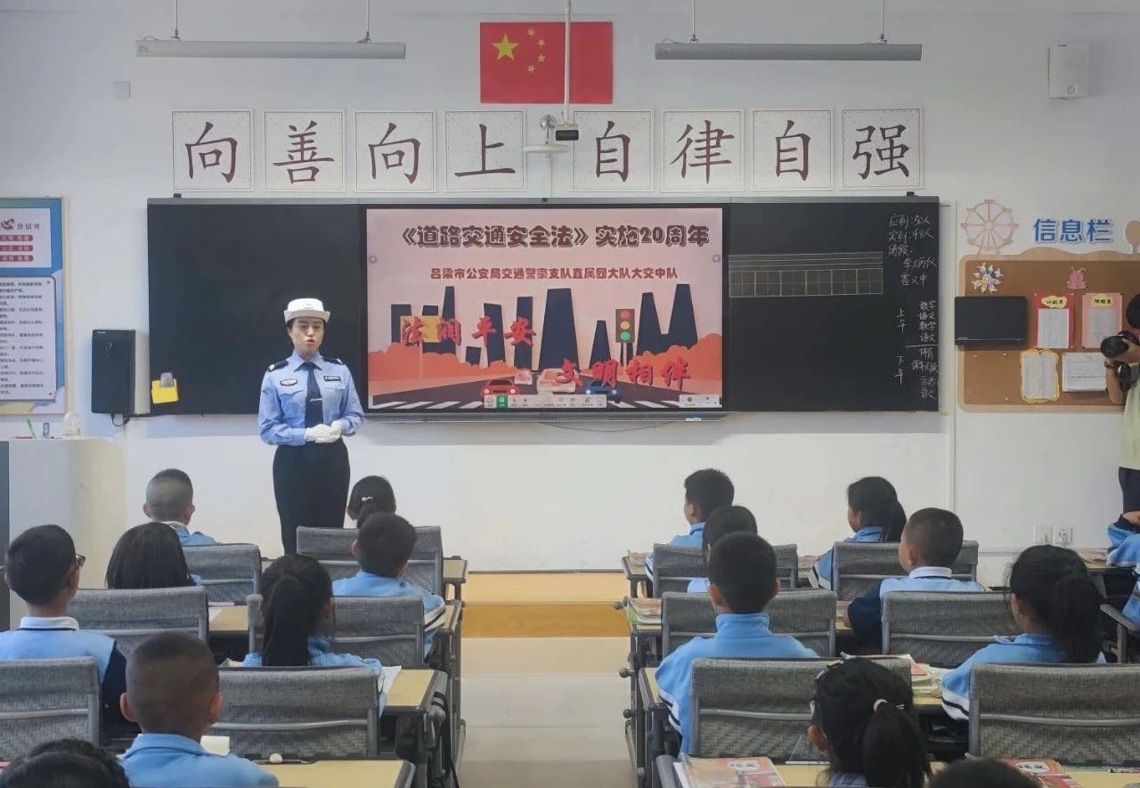 1715906626792077312.jpg 1715906626792077312.jpg