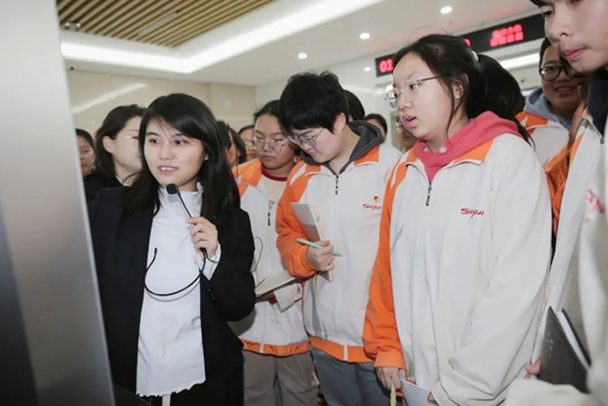 1733297609597074529.jpg 2.jpg