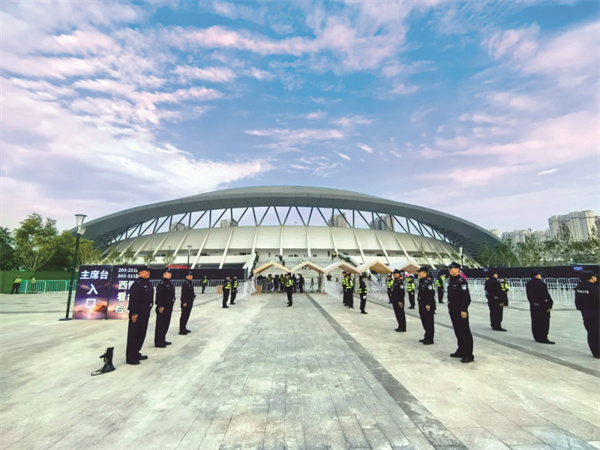 丹河演唱会安保1 拷贝.jpg