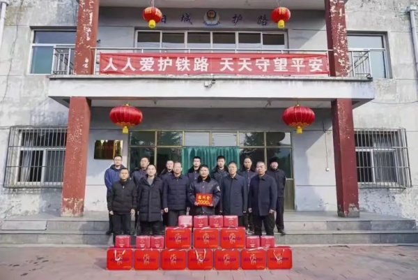 1738198809016008649.jpg 25.jpg