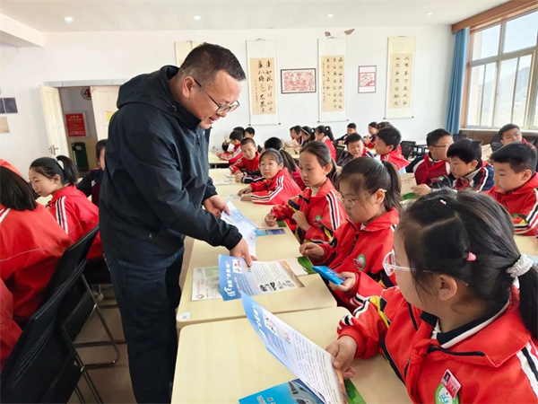 1744963345766016755.jpg 32.jpg