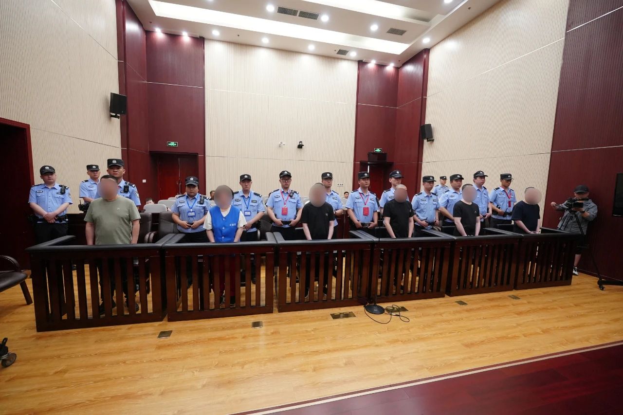 1749463662662073099.jpg 35.jpg