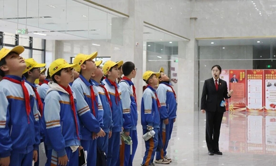 1776076351905034308.jpg 法院开放日2.jpg