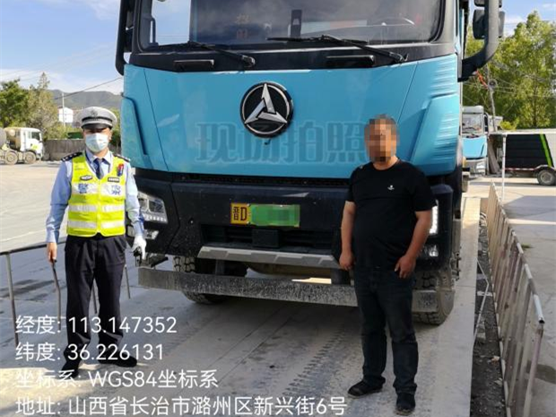 短短5分钟，两辆“巨无霸”落网！1.png